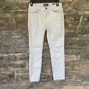 Light gray pants with stretch